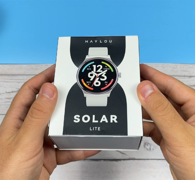 جعبه گشایی ساعت هوشمند هایلو Solar Lite